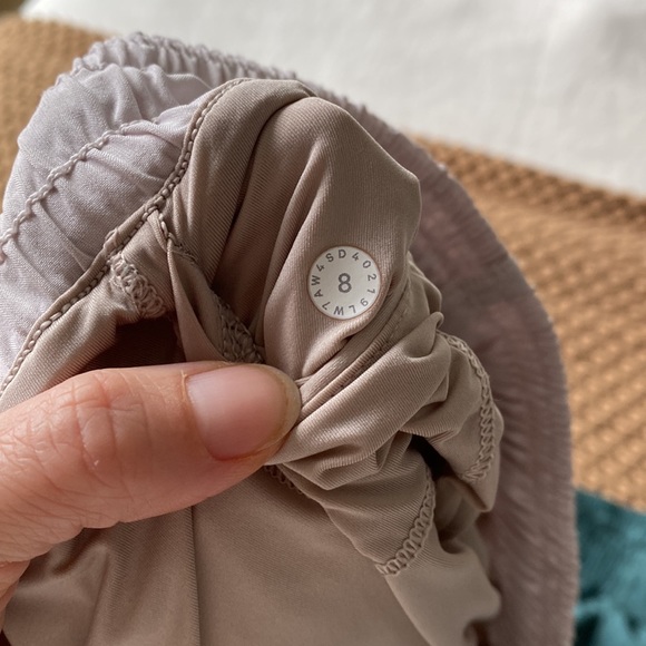 Lululemon asymmetrical hotty hot shorts - Picture 4 of 4